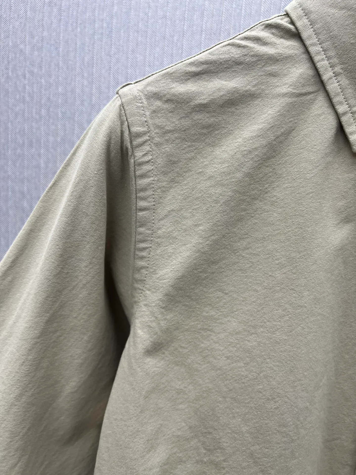 P430 Polo 25ss new solid color logo embroidered buttoned long-sleeved shirt men's high version code number: XS.S.M.L.XL.